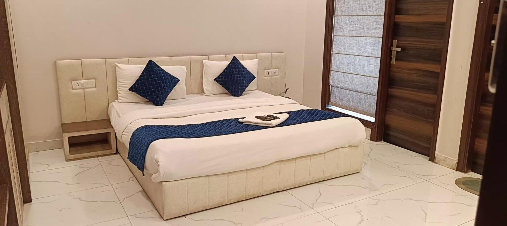 Limewood Stay - Fortis Hospital Γκουργκάον Εξωτερικό φωτογραφία