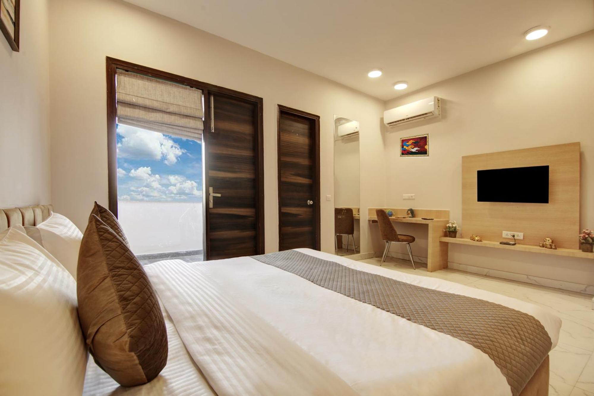 Limewood Stay - Fortis Hospital Γκουργκάον Εξωτερικό φωτογραφία