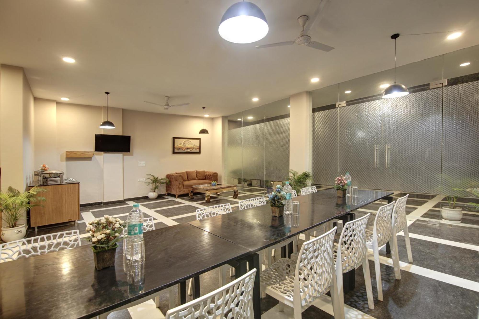 Limewood Stay - Fortis Hospital Γκουργκάον Εξωτερικό φωτογραφία