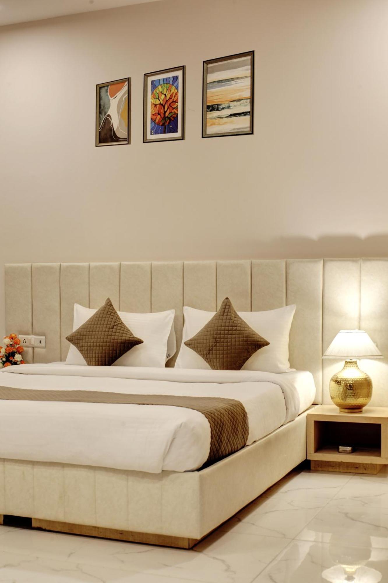 Limewood Stay - Fortis Hospital Γκουργκάον Εξωτερικό φωτογραφία