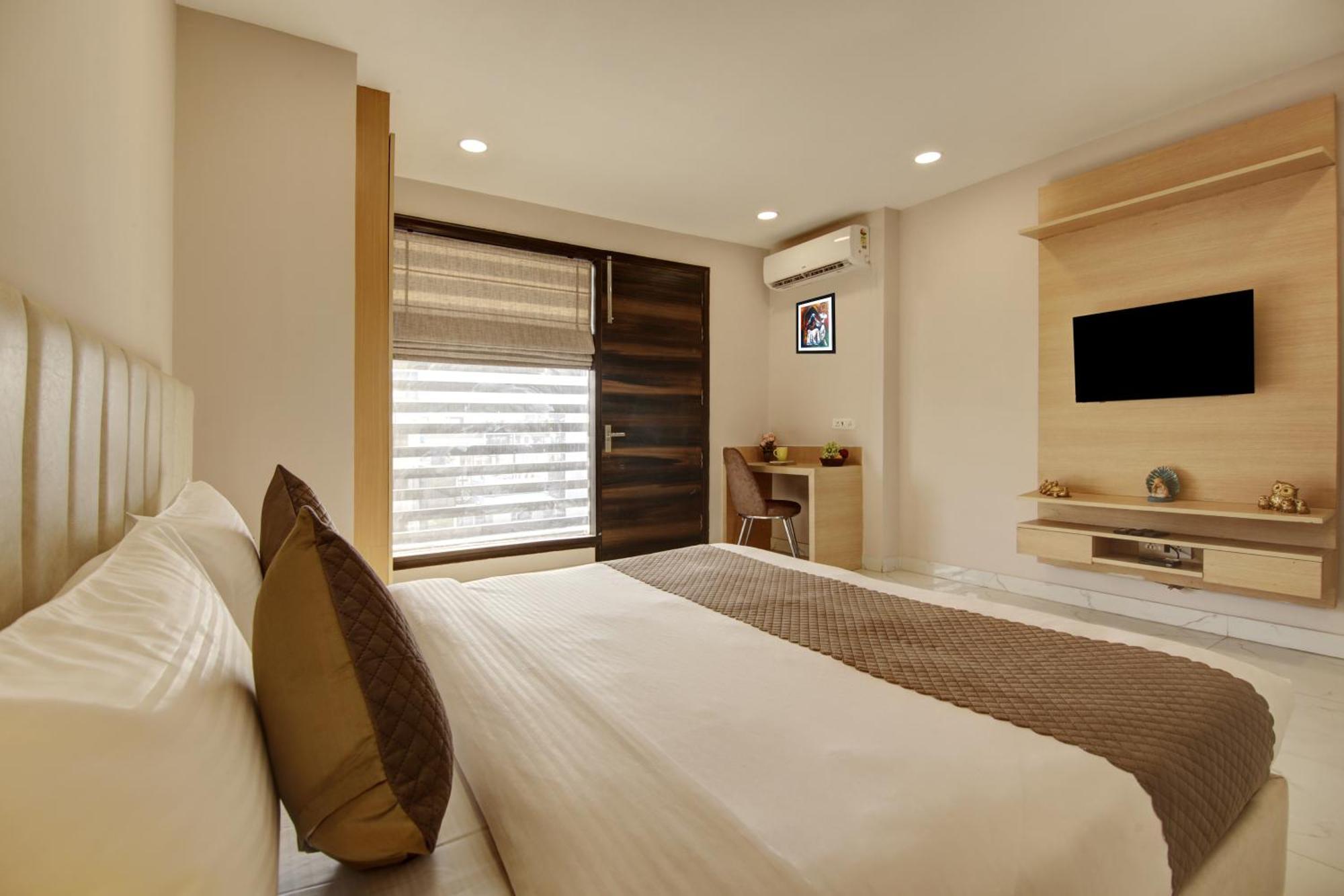 Limewood Stay - Fortis Hospital Γκουργκάον Εξωτερικό φωτογραφία
